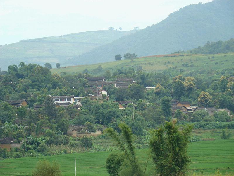 馬龍自然村(雲南省昌寧縣灣甸傣族鄉馬龍自然村) 馬龍自然村(雲南省昌寧縣灣甸傣族鄉馬龍自然村)
