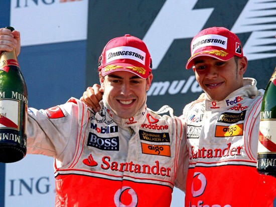 F1澳大利亞站精彩圖片 阿隆索與漢密爾頓