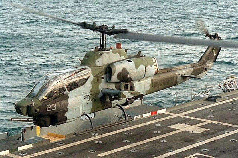 陸戰隊部署在兩棲登入艦上的AH-1W