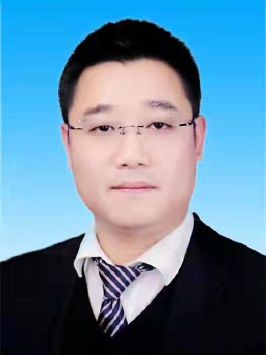 雷君(貴州省遵義市紅花崗區人民政府副區長、區政府辦主任) 雷君(貴州省遵義市紅花崗區人民政府副區長、區政府辦主任)
