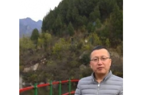 王吉田(中國當代藝術家、展覽策劃人) 王吉田(中國當代藝術家、展覽策劃人)