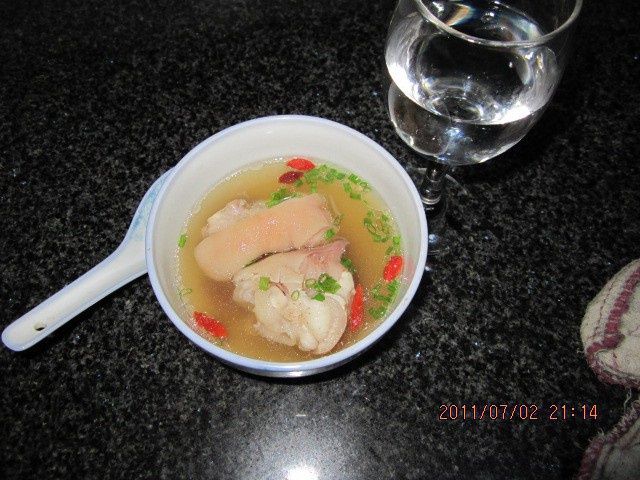 枸杞豬蹄湯 枸杞豬蹄湯