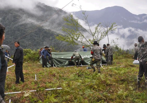 2015年4月4日地東村農牧民開展防洪防震災害演練活動5