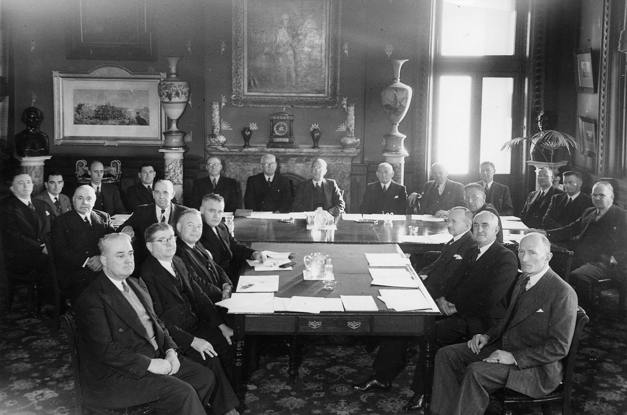 1949年校董事會第一次會議