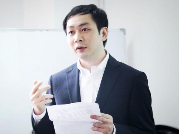 張子夏(上海交通大學人文學院哲學系長聘教軌副教授) 張子夏(上海交通大學人文學院哲學系長聘教軌副教授)
