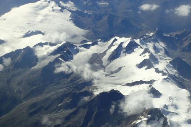 飛機照山 飛機照山