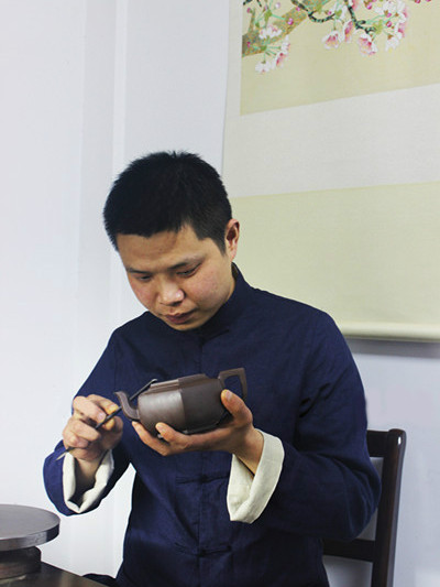 龔傑(國家級助理工藝美術師) 龔傑(國家級助理工藝美術師)