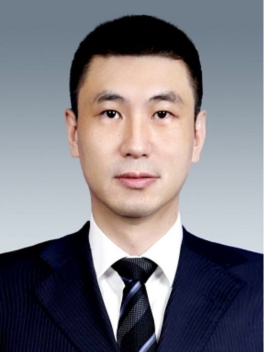 唐凌峰(上海市寶山區副區長,市公安局寶山分局黨委書記、局長、督察長) 唐凌峰(上海市寶山區副區長,市公安局寶山分局黨委書記、局長、督察長)