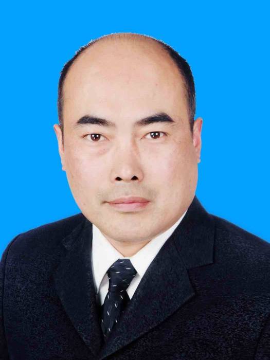 曾彬(山東省濰坊市臨朐縣應急管理局黨委委員,三級主任科員) 曾彬(山東省濰坊市臨朐縣應急管理局黨委委員,三級主任科員)