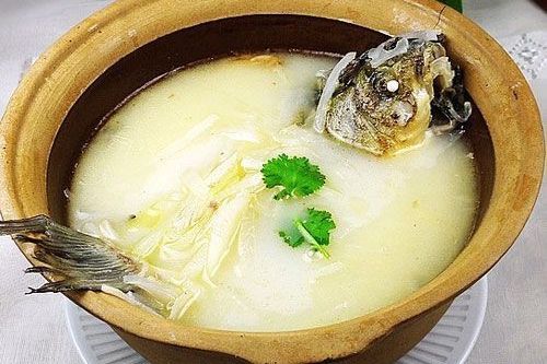 鮮筍鯽魚湯 鮮筍鯽魚湯