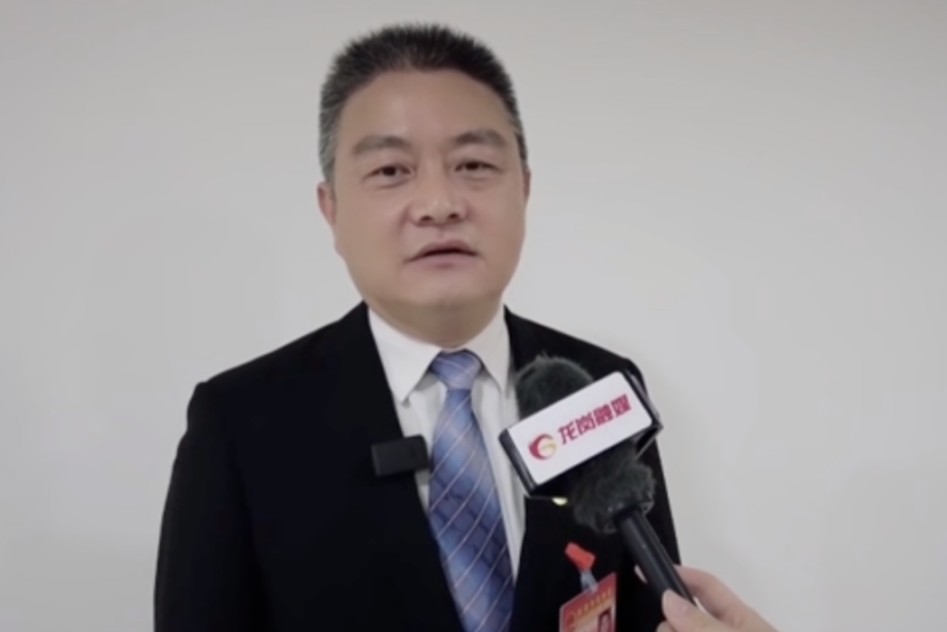 劉慶(廣東省深圳市龍崗區橫崗街道武裝部黨支部第一書記、政治教導員) 劉慶(廣東省深圳市龍崗區橫崗街道武裝部黨支部第一書記、政治教導員)