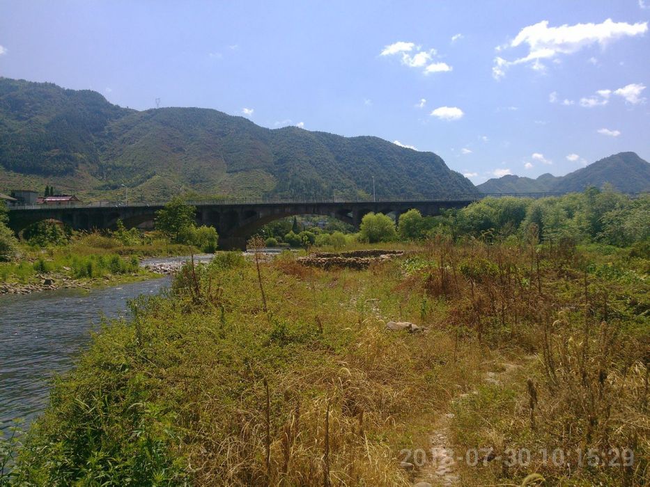 峽里風 峽里風
