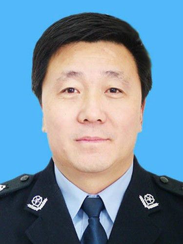 周三明(白雲礦區政府副區長) 周三明(白雲礦區政府副區長)