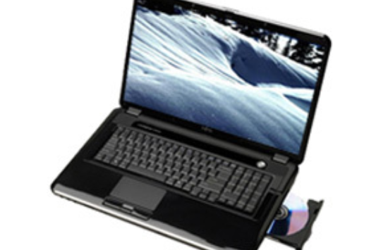 富士通LifeBook NH570 富士通LifeBook NH570