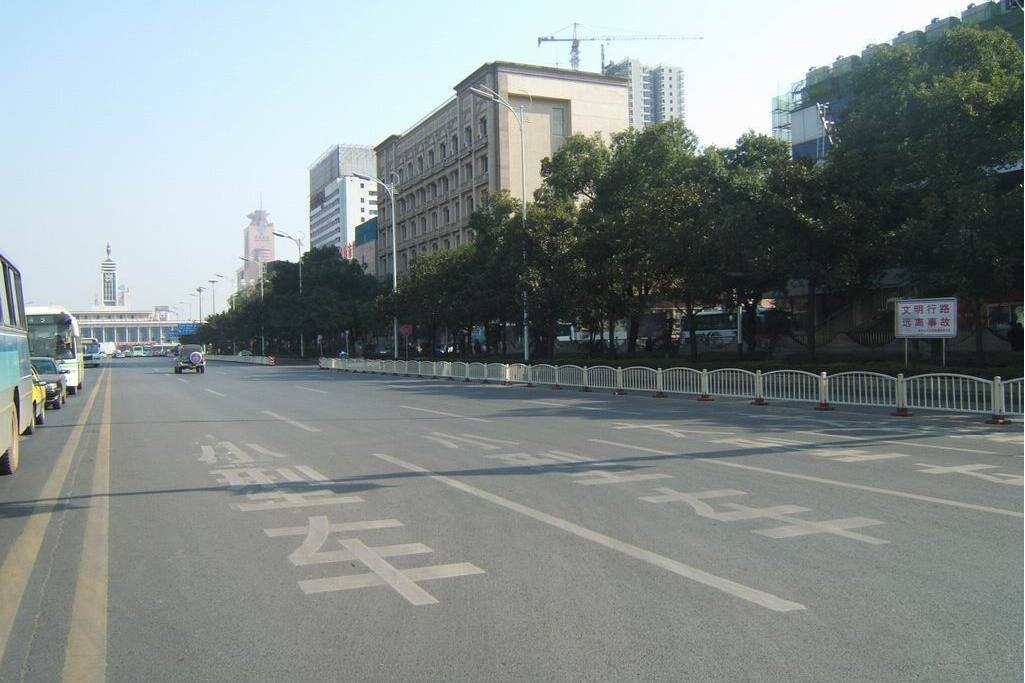 朝陽路(中國江西省吉安市境內道路) 朝陽路(中國江西省吉安市境內道路)