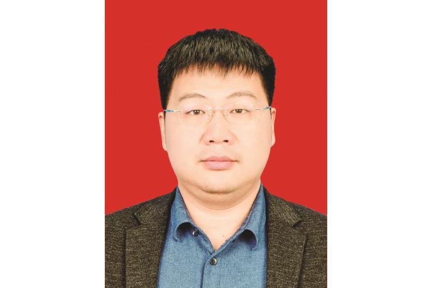 周鑫(商南縣金石工貿有限公司董事長) 周鑫(商南縣金石工貿有限公司董事長)
