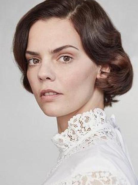 Camilla Renschke Camilla Renschke