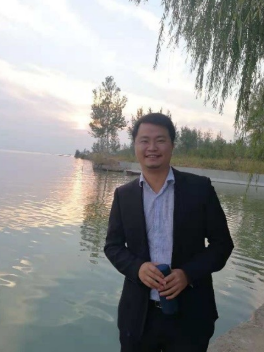 黃崇偉(上海理工大學教師) 黃崇偉(上海理工大學教師)