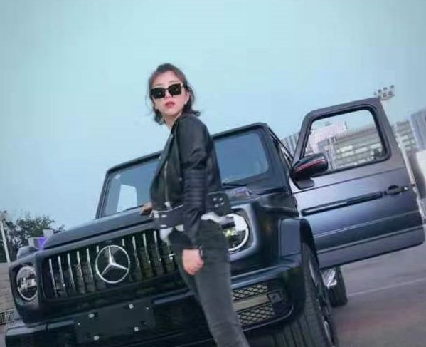 高露(駕車違規進入故宮事件當事人) 高露(駕車違規進入故宮事件當事人)