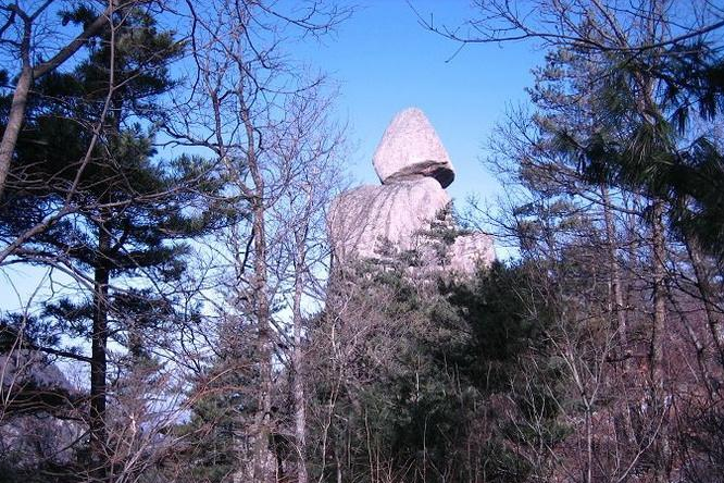 石塔山(陝西省寶雞石塔山) 石塔山(陝西省寶雞石塔山)