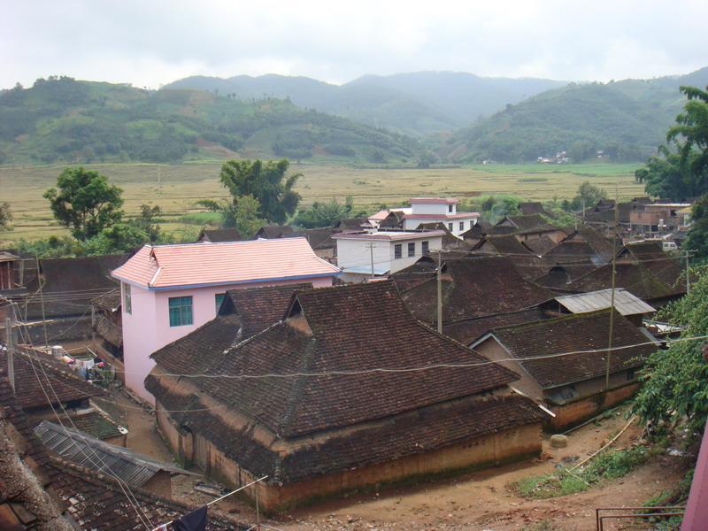 糯東村 糯東村