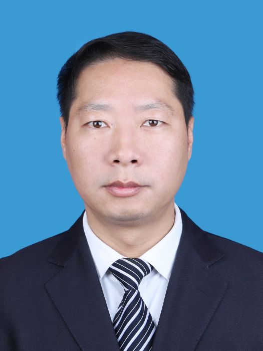 江立新(安慶市大龍山林場副場長、黨工委委員) 江立新(安慶市大龍山林場副場長、黨工委委員)