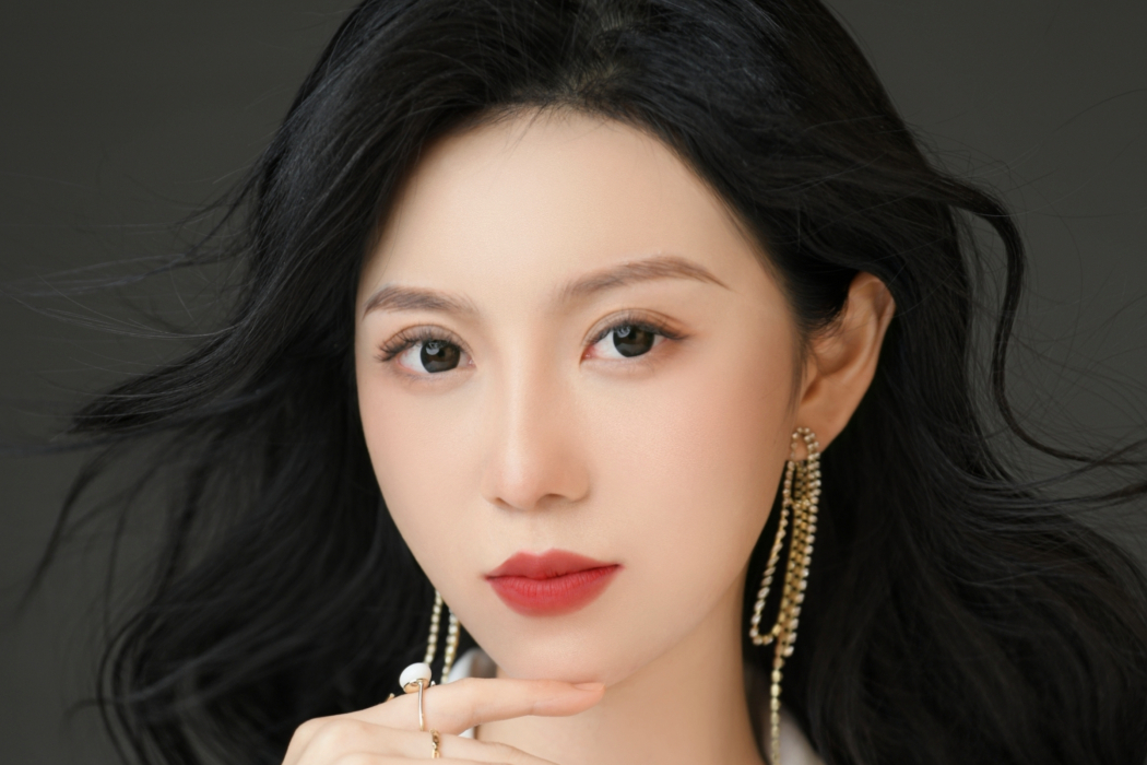 孔瑩瑩(中國內地女演員) 孔瑩瑩(中國內地女演員)