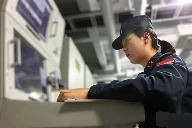張雨(淄博艦雷達兵) 張雨(淄博艦雷達兵)
