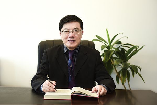 王立新(南京特殊教育師範學院黨委副書記) 王立新(南京特殊教育師範學院黨委副書記)