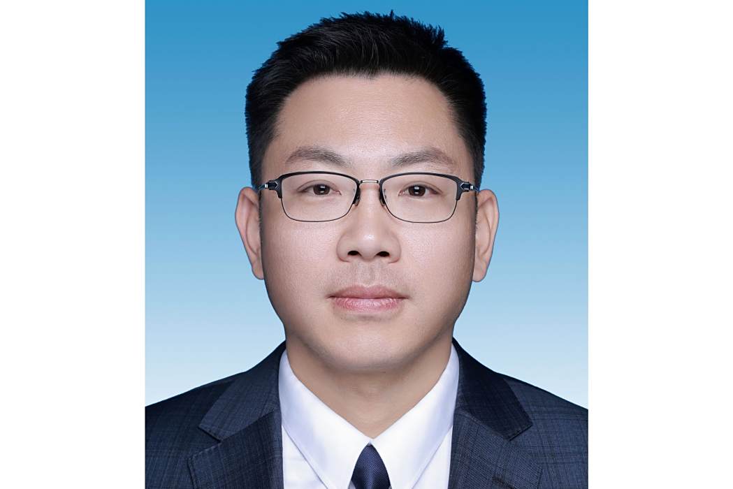 肖偉(湖南省醫療保障局黨組成員、副局長) 肖偉(湖南省醫療保障局黨組成員、副局長)