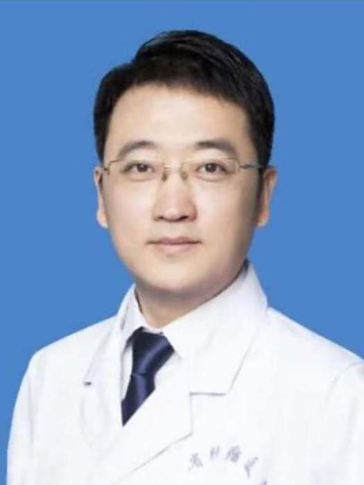 袁鵬(河南省腫瘤醫院乳腺科主任醫師、醫學博士) 袁鵬(河南省腫瘤醫院乳腺科主任醫師、醫學博士)