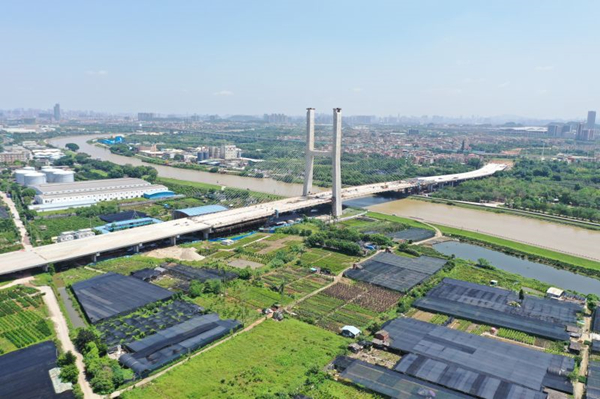 2019年6月18日，海華大橋成功合龍