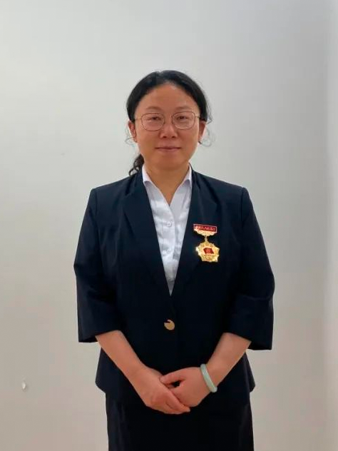 劉永清(中共二十大代表,華南藍天航空油料公司質量計量中心副經理) 劉永清(中共二十大代表,華南藍天航空油料公司質量計量中心副經理)