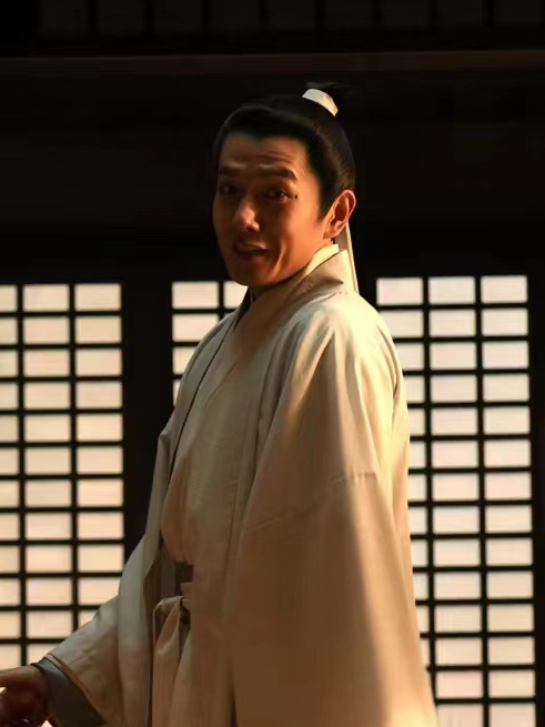 李九郎(電影《目中無人2》中的角色) 李九郎(電影《目中無人2》中的角色)
