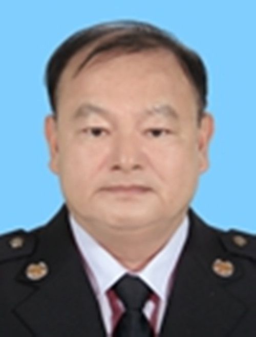 徐國新(國家稅務總局翁源縣稅務局主任科員) 徐國新(國家稅務總局翁源縣稅務局主任科員)