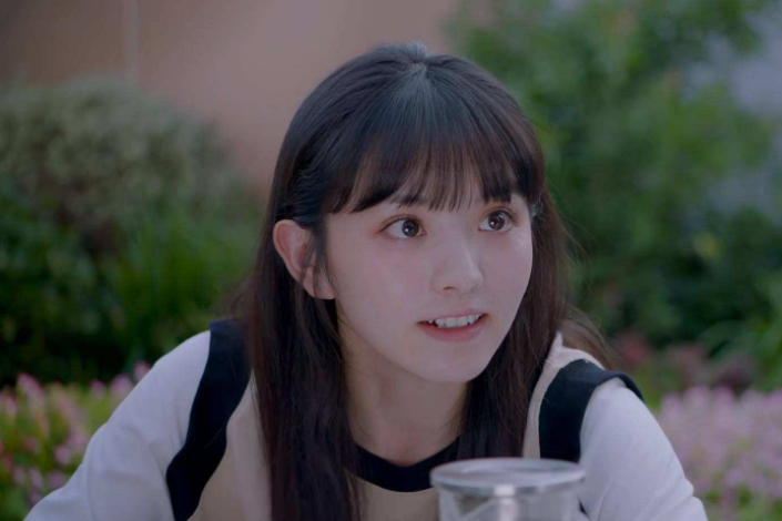 李甜(都市情感劇《我的鄰居長不大》中的女配角) 李甜(都市情感劇《我的鄰居長不大》中的女配角)