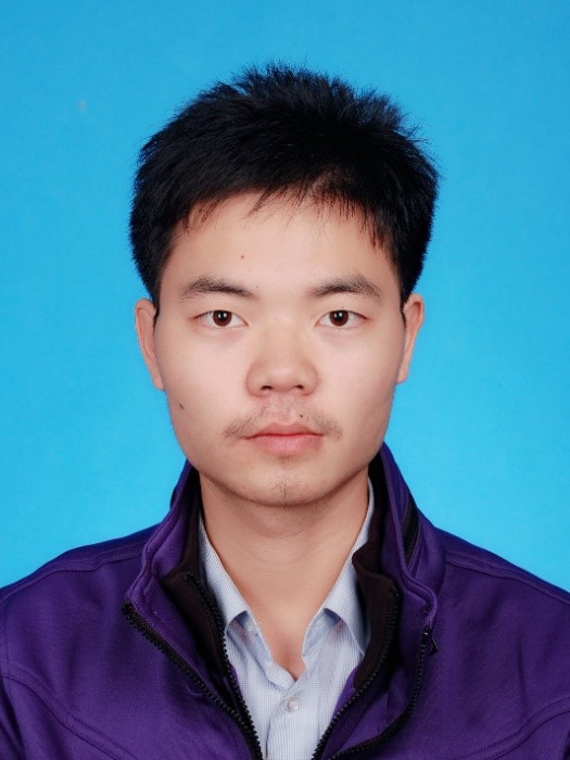 李三百 李三百