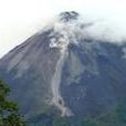 阿雷納爾火山