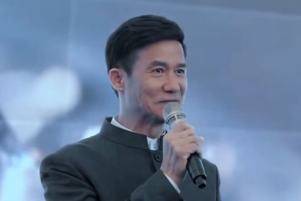 李卓然(電視劇《流光之下》中的男配角) 李卓然(電視劇《流光之下》中的男配角)