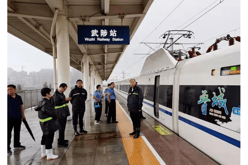 G695次 G695次