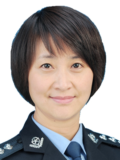 吳雪(貴州省紫雲自治縣公安局黨委委員、政工室主任、四級警長) 吳雪(貴州省紫雲自治縣公安局黨委委員、政工室主任、四級警長)