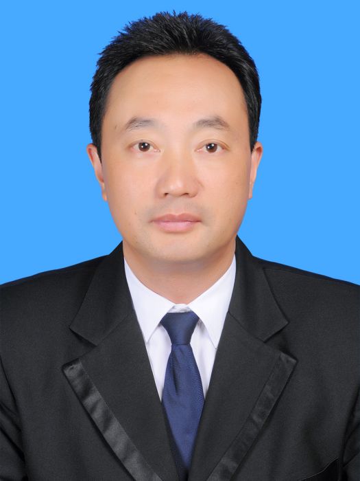 馬成良(通遼市教育局四級調研員) 馬成良(通遼市教育局四級調研員)