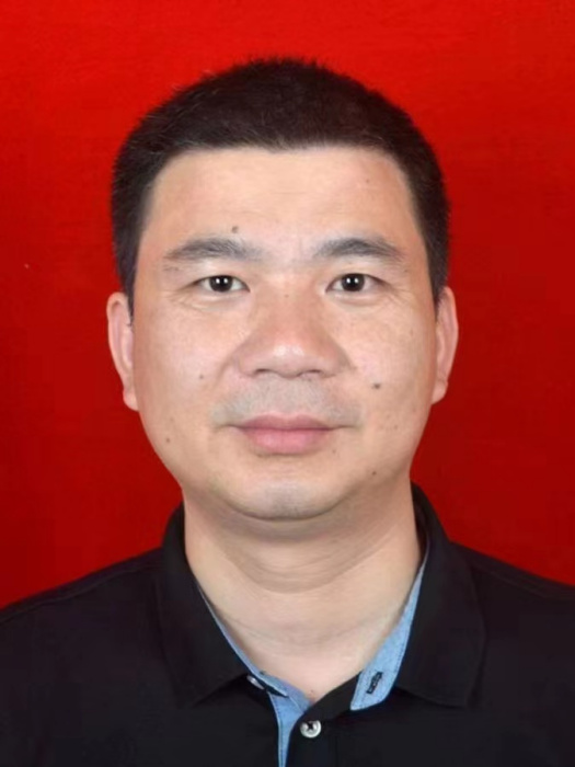 何小松(湖南省衡陽市珠暉區人民政府辦公室黨組成員、副主任) 何小松(湖南省衡陽市珠暉區人民政府辦公室黨組成員、副主任)