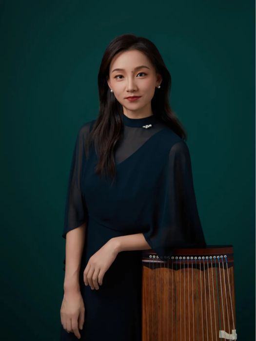 李婉(西安音樂學院民樂系古箏青年教師) 李婉(西安音樂學院民樂系古箏青年教師)