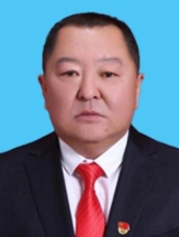包軍(內蒙古阿拉善左旗政府副旗長、公安局局長) 包軍(內蒙古阿拉善左旗政府副旗長、公安局局長)