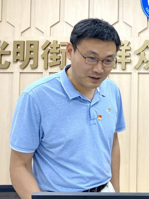 顧成軍(廣東省深圳市光明區光明街道黨工委副書記、街道辦事處主任) 顧成軍(廣東省深圳市光明區光明街道黨工委副書記、街道辦事處主任)
