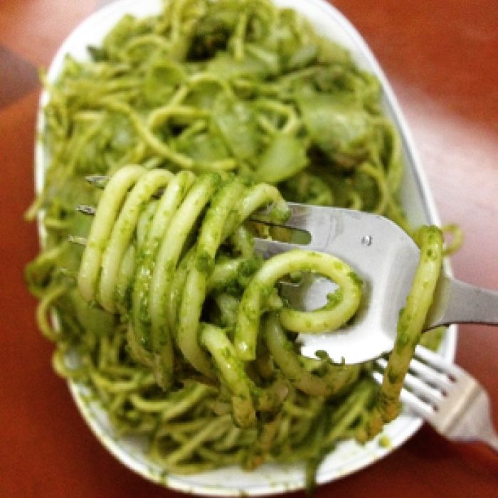 洋蔥菠菜意面 洋蔥菠菜意面