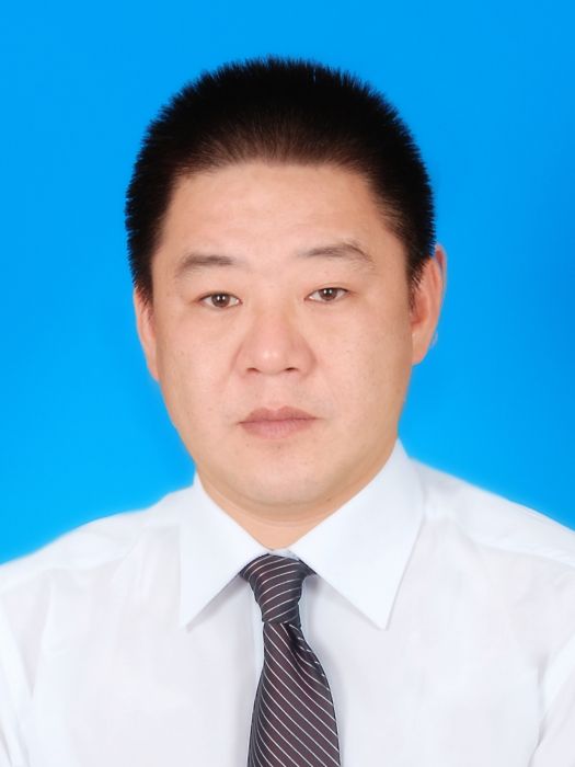 陳耀(浙江省台州市椒江區教育局黨委委員、副局長) 陳耀(浙江省台州市椒江區教育局黨委委員、副局長)