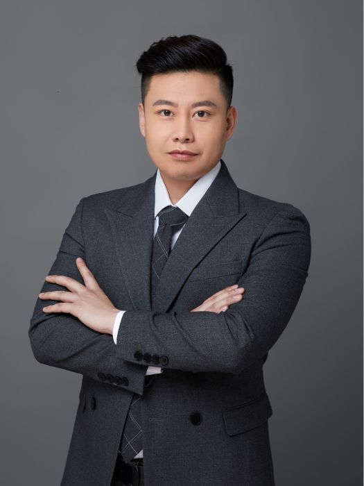 何昱(律師) 何昱(律師)