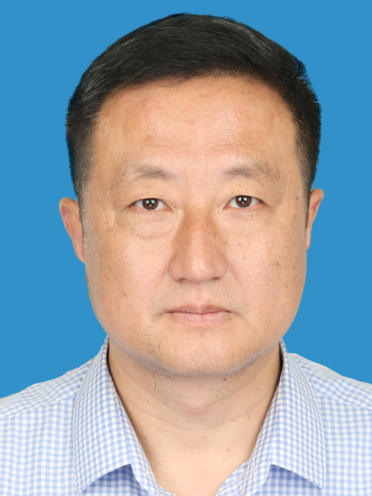 周華(安徽省無為市林業局一級主任科員) 周華(安徽省無為市林業局一級主任科員)